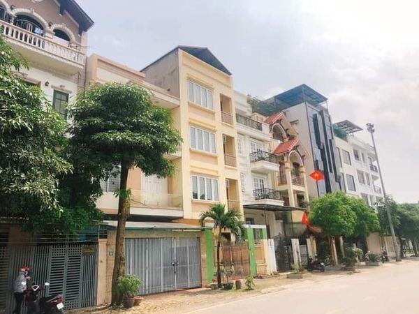 Bán đất mặt phố Việt Hưng, Long Biên – diện tích 96m2, mặt tiền 6m, giá chào 15.x tỷ, (có thương lượng).
